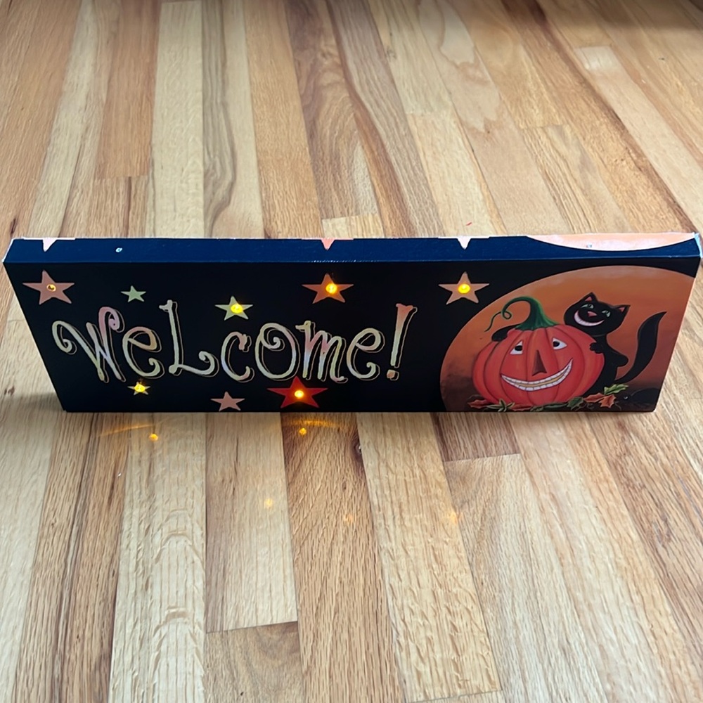Halloween lighted Welcome sign - 18” wide by 6” high.